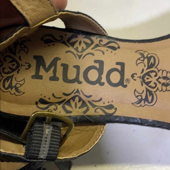 Black and white patterned wedge - Picture 5 of 5